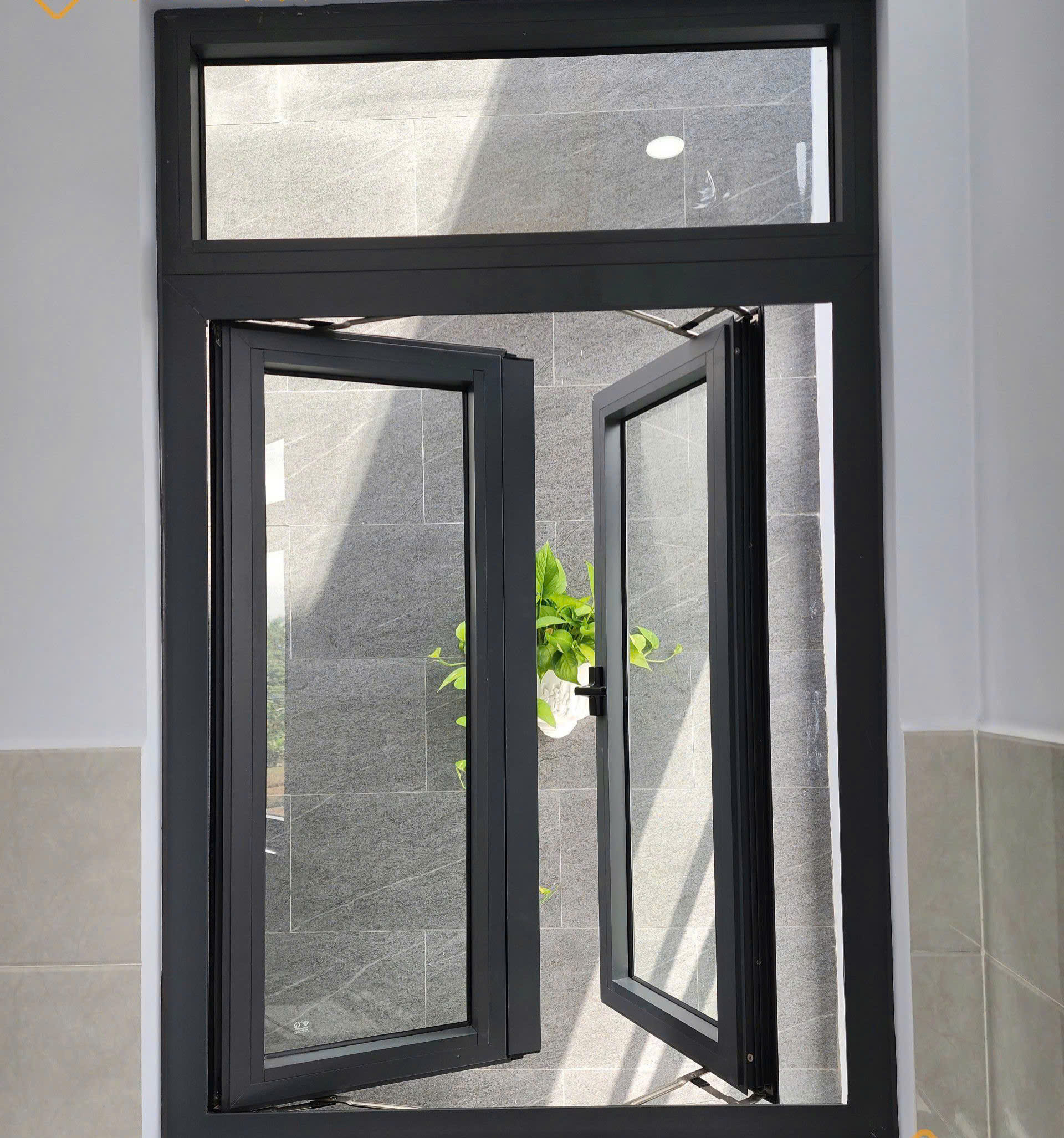 mẫu cửa sổ nhôm kính